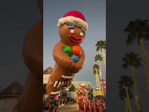 Highlights of Universal's Holiday Parade