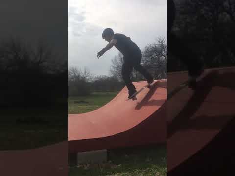 Skate session on homemade mini ramp!!