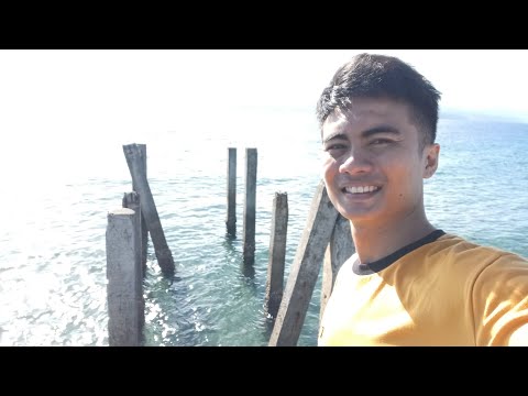 Dropping my GoPro under the Dock of San Jose Negros Oriental Boulevard