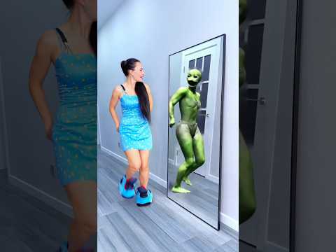 What’s Wrong With My Dame Tu Cosita Mirror?) #katebrush #shorts #viral #dametucosita