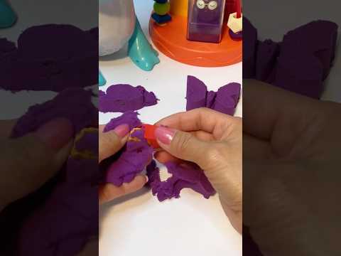 Inside Kinetic sand #kineticsand #shorts #surprise #trending #asmr #satisfying