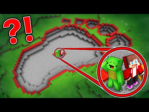 Mikey and JJ Found a Base Inside a Giant Footprint in Minecraft (Maizen)