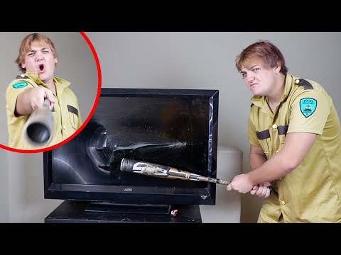 ANGRY ROOMMATE SMASHES MY TV!!