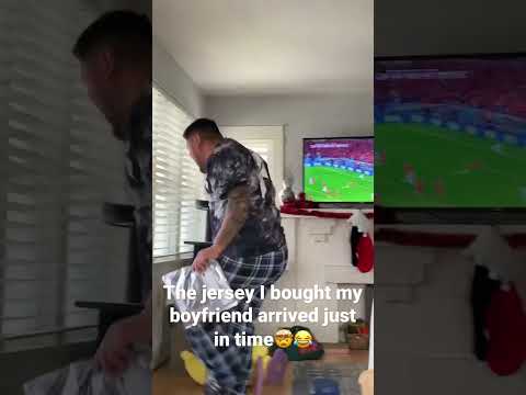 Girlfriends, grab your earplugs… #usamen #worldcup #fifa22 #jersey #unboxing #boyfriend