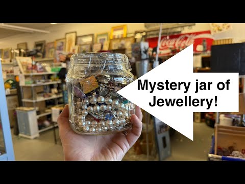 Bought a $30 mystery jar of jewellery at a Flea Market, What's inside?!?