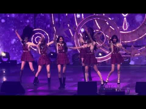 250118 GFRIEND Day 2 여자친구 - Crossroads 교차로 - Seoul, South Korea Season of Memories 2025 version