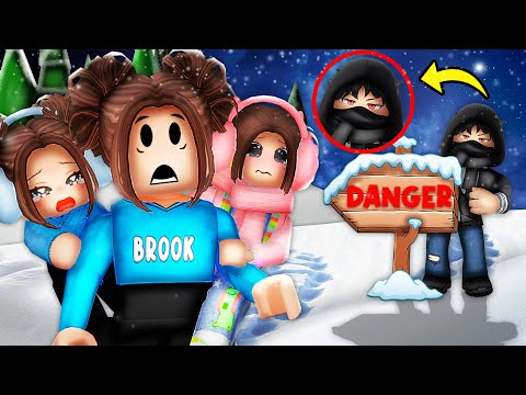 STALKER FOLLOWED OUR FAMILY ON VACATION in Roblox Snapchat!!