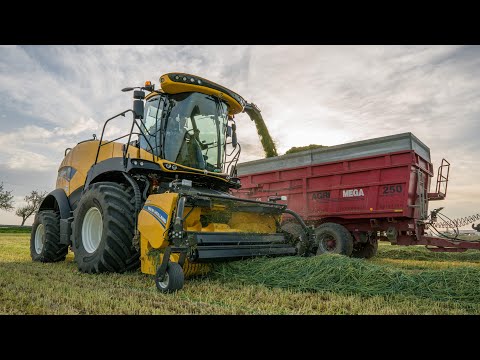 NEW HOLLAND FR920 FORAGE CRUISER | Case IH Tractors