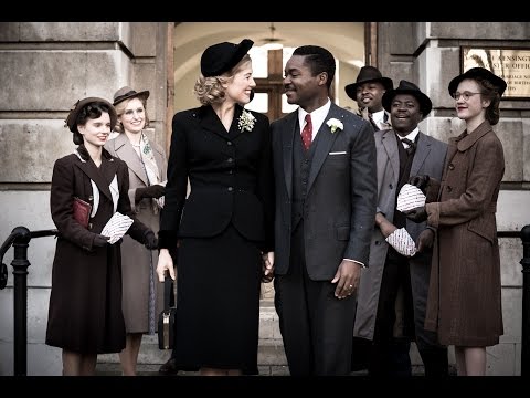 A UNITED KINGDOM: 'London Proposal' Clip - In Cinemas 25 Nov. A Love Story that Inspired the World