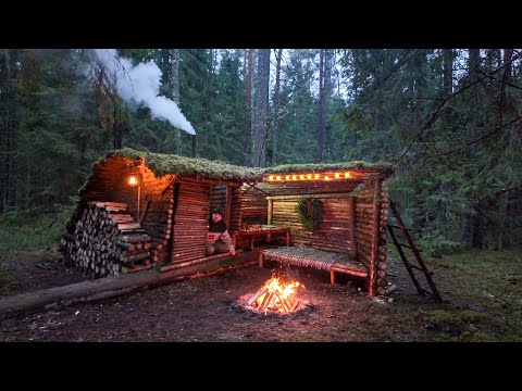 Spending 3 days in the wild in survival shelter! Solo bushcraft camping in a cold winter forest