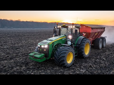 Spring Fertilization | Tractor JOHN DEERE 8400R on big wheels | Spreader Bredal K-165