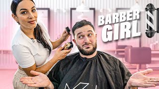 JE TESTE UNE BARBER GIRL!!! (elle a un vrai level)