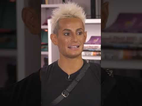 How well does #FrankieGrande know musicals?? #shorts #trivia #musicals