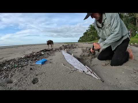 DIG OUT OF A BEAUTIFUL HAND CARVED OUTRIGGER CANOE!!!