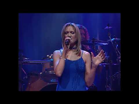 Juanita du Plessis - Houtkruis "Live" (2005)