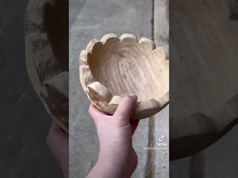 Carving a salad bowl out of olivewood. One of my favorite bowls till this day!