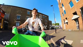 Henry Moodie - pick up the phone (lyric video)