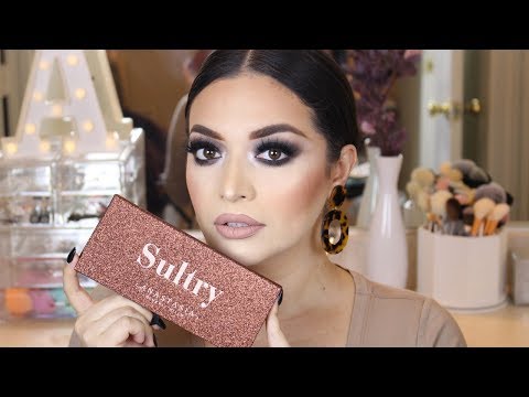 CLASSIC BLACK SMOKEY EYE LOOK | ABH SULTRY EYESHADOW PALETTE