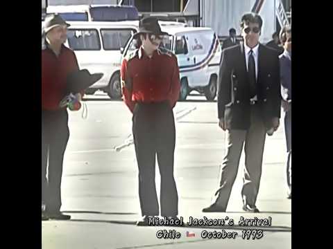 Michael Jackson arrives Chile October 1993 looking Adorable ❤️‍🔥 #michaeljackson