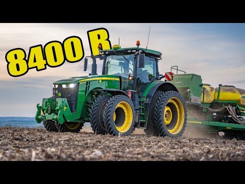 Sowing maize 🌽 | JOHN DEERE 8400R & JOHN DEERE 1775NT 🚜