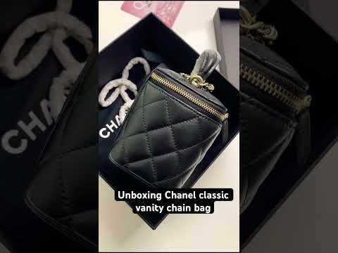 Unboxing Chanel classic vanity Lambskin chain bag | qxluxury #chanel24p #chanelvanitybag #chanel22c