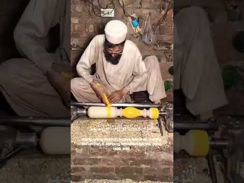 Beautiful Quran recitation and wood work #quranrecitation #beatifulvoice #woodcarving #viralvideo