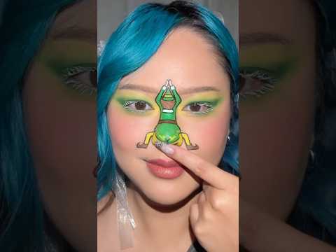 Twerking elf makeup?! 😂 #makeupartist #christmas #christmasmakeup #christmasmakeuplook #funnymakeup