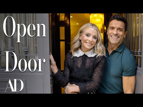 Inside Kelly Ripa & Mark Consuelos’s Sophisticated NYC Townhouse | Open Door | Architectural Digest