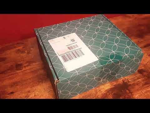 MY FIRST EVER LIFEPLANNER UNBOXING | ERIN CONDREN