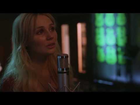 Nashville: "Black Roses" by Clare Bowen (Scarlett)