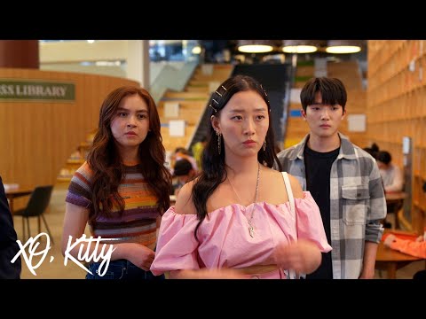 Yuri Wears Bracelet of Kitty's Mom [4K UHD] | XO, Kitty Season 1