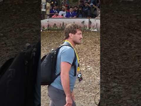 ben askren + raptor legs + eight holers = disc golf