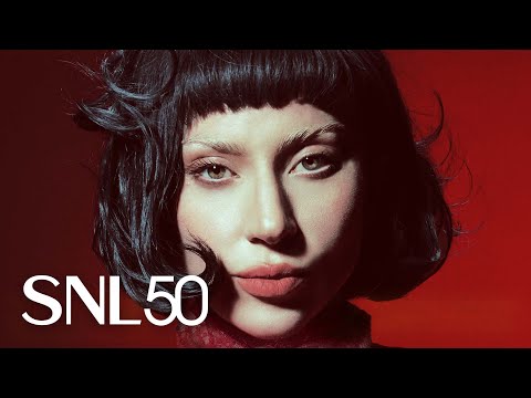 Lady Gaga: Abracadabra (Live) - SNL