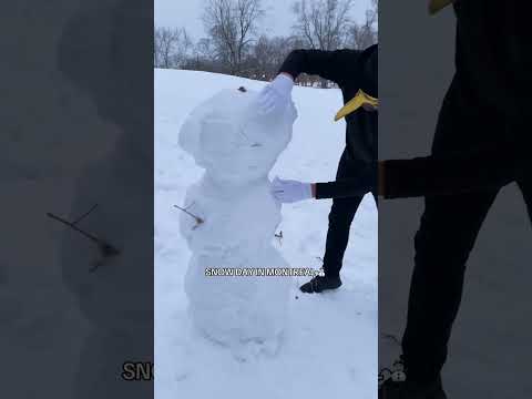 Come with me to build a snowCLAPman ☃️