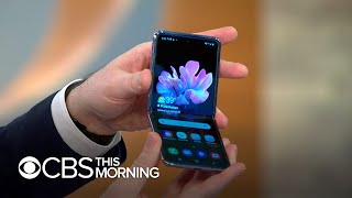 Samsung unveils smartphone with bendable glass screen