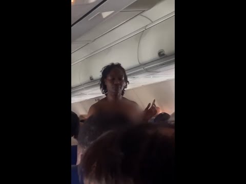 Passenger strips naked on flight