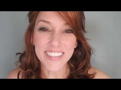 FREESTYLE By Raquel Welch in the color R3329S Glazed Auburn Wig Review