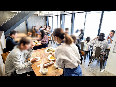 A Great Pasta Place with Over ３０ Types! A Pasta Restaurant in Kobe with a Sea View