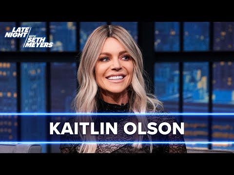 Kaitlin Olson Wants Her Fans to Yell Her Iconic Hacks Roast Punchline at Her