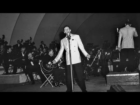 Frank Sinatra performing live in 1943