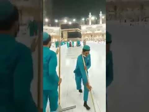 اللهم صلي وسلم وبارك على سيدنا محمد وعلى آله وصحبه أجمعين