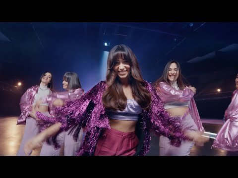 Zeynep Bastık - Kendi Yolumuzda (Official Video)