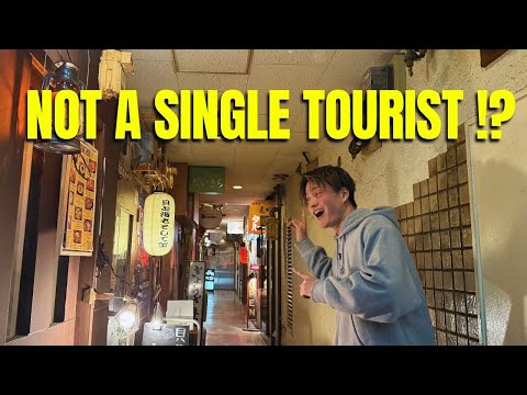 How Do Tourists Not Know About This Hidden Bar Building in Osaka?!