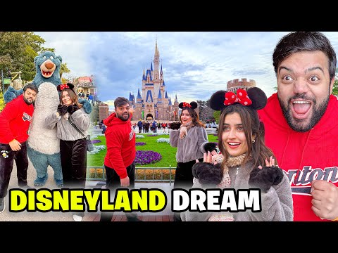 First Time In Disneyland 😍 | Aroob Ka Dream Poora Ho Geya ❤️