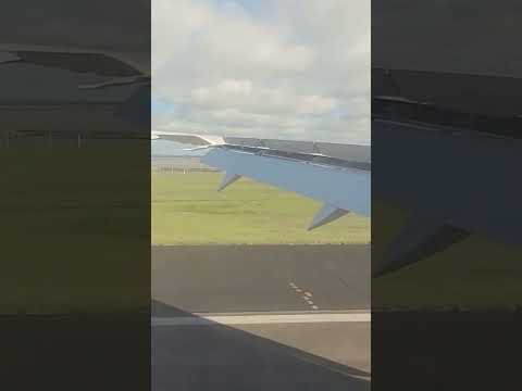 Landing at Auckland International Airport runway 23L #kuyabogpilotzn #aucklandairport #boeing787