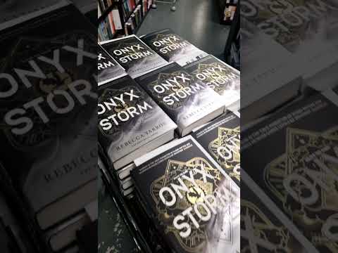 Onyx Storm Day! Preorders gone out into the world today from Kennys! #kennysbookshop #rebeccayarros