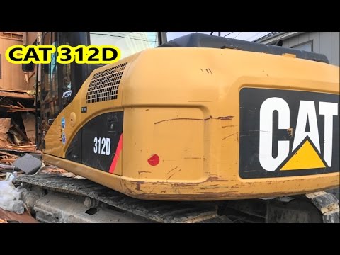 はたらくクルマ 油圧式ショベルカーでリアル🏠 家を壊しちゃった！ CAT Caterpillar 312D REGA