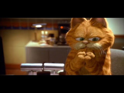 Garfield (2004) - Garfield controlling the trains