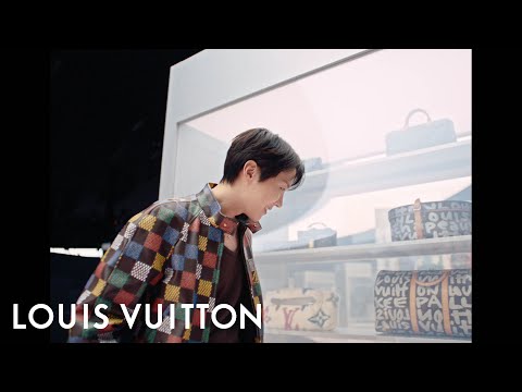 j-hope at the Men's Fall-Winter 2025 Show | LOUIS VUITTON