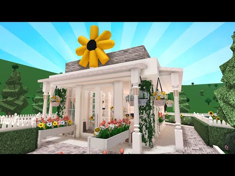 Building a FLOWER SHOP in Bloxburg!